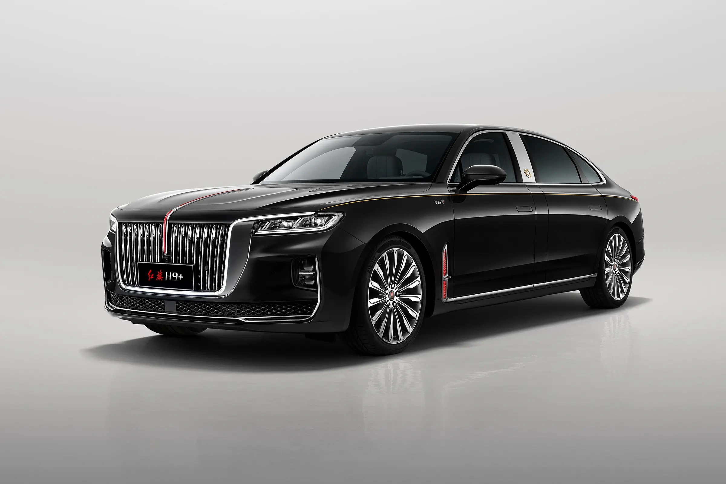 Hongqi H9 ایندھن والی گاڑی ڈرائیوروں کو ڈرائیونگ کا بہترین تجربہ فراہم کرتی ہے۔